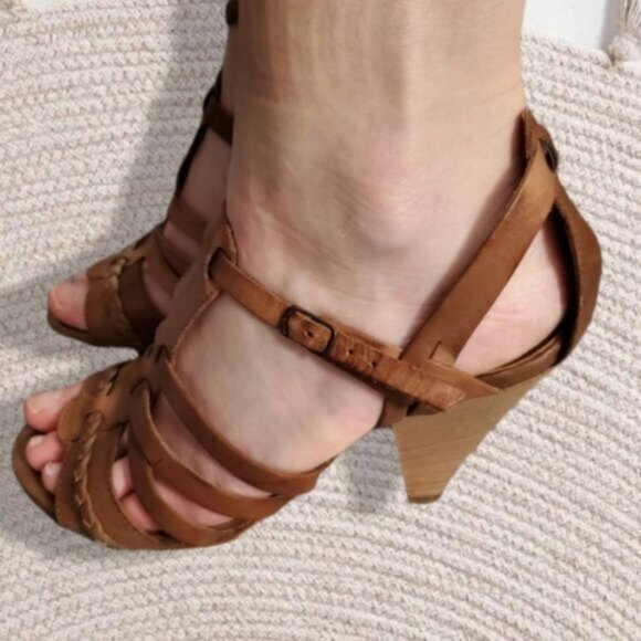Aldo Fine leather Strappy Sandals with triangle heel- 38EURO (8.5US) - Picture 4 of 16